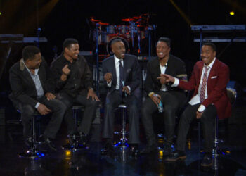 The Jacksons bring their star power to the "Arsenio Hall Show" and perform classic songs. Photo Credit: YouTube