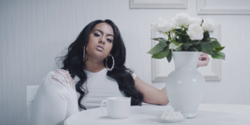 Bibi Bourelly feat. Earl St. Clair - Perfect (video)