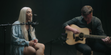 Queen Naija performs "Karma"