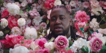 Xavier Omar "Just Get Here" video