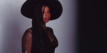 Renee Holiday press photo