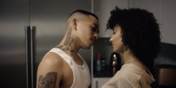 Rini "My Favorite Clothes" music video