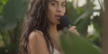 Jessie Reyez Coffin Acoustic