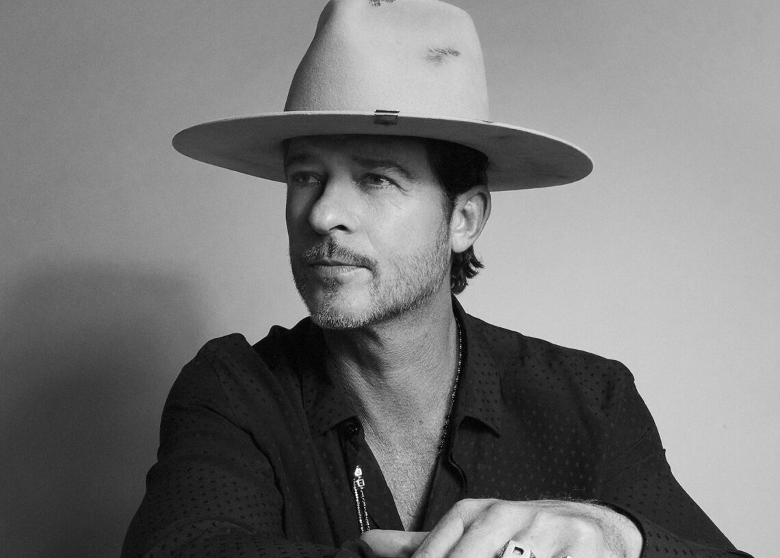 Robin Thicke, Yo Gotti Share New Song 'Brown Liquor'