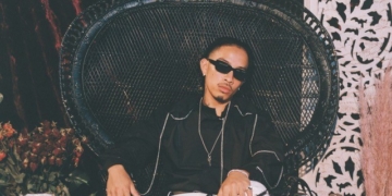 R&B singer Rini Constellations