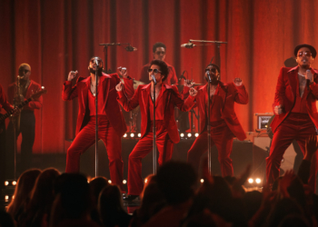 Silk Sonic American Music Awards Performance