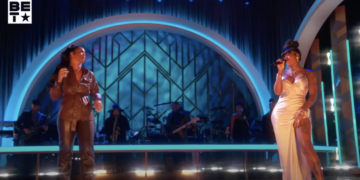 Summer Walker and Ari Lennox at 2021 Soul Train Awards