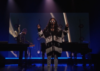 Kaytranada, H.E.R. perform "Intimidated" on The Tonight Show
