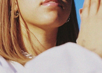 Mahalia Whatever Simon Says single cover