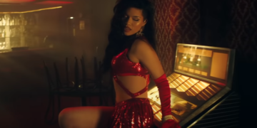 Aiyana-Lee Make You Love Me video