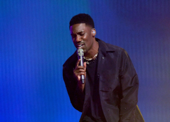Giveon 2022 BET Awards performance
