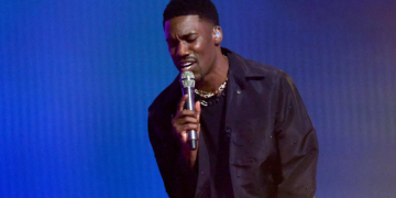 Giveon 2022 BET Awards performance