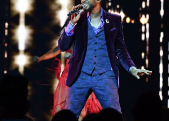 usher performs at Dolby Live at Park MGM las vegas residency