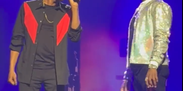 Tevin Campbell and Usher perform "Can We Talk" during Las Vegas residency.