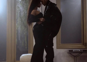 Chloe, Chris Brown How Does It Feel