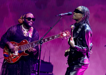 Steve Lacy performs Bad Habit from Gemini Rights at 2023 Grammy Awards