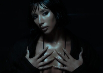 Naomi Sharon