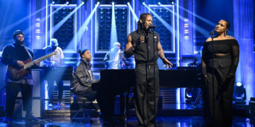 Robert Glasper, SiR, Alex Isley Back To Love on Fallon