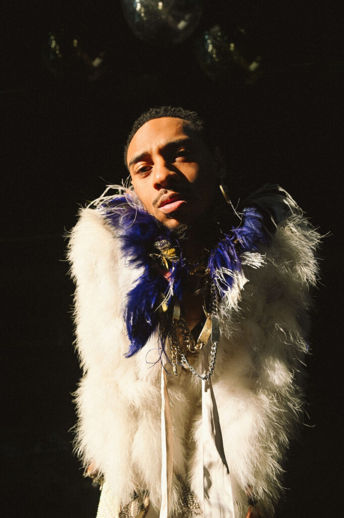 Durand Bernarr Shares New Song ‘Fist Bump’: Listen – Rated R&B