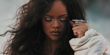 Rihanna RIAA Awards