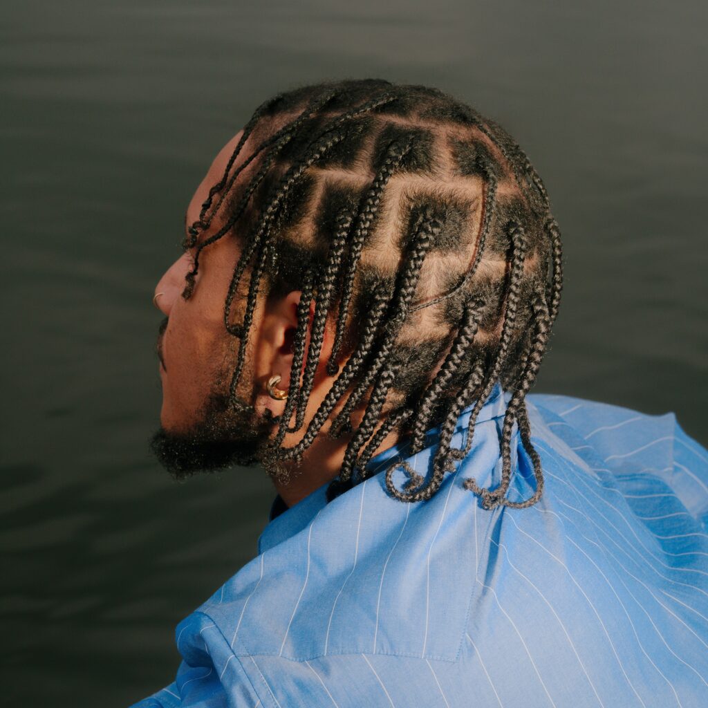 Bathe's "Avalon" single cover.