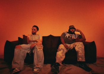 A photo of R&B singers ELHAE and Xavier Omär