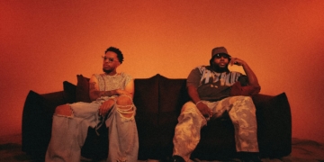 A photo of R&B singers ELHAE and Xavier Omär