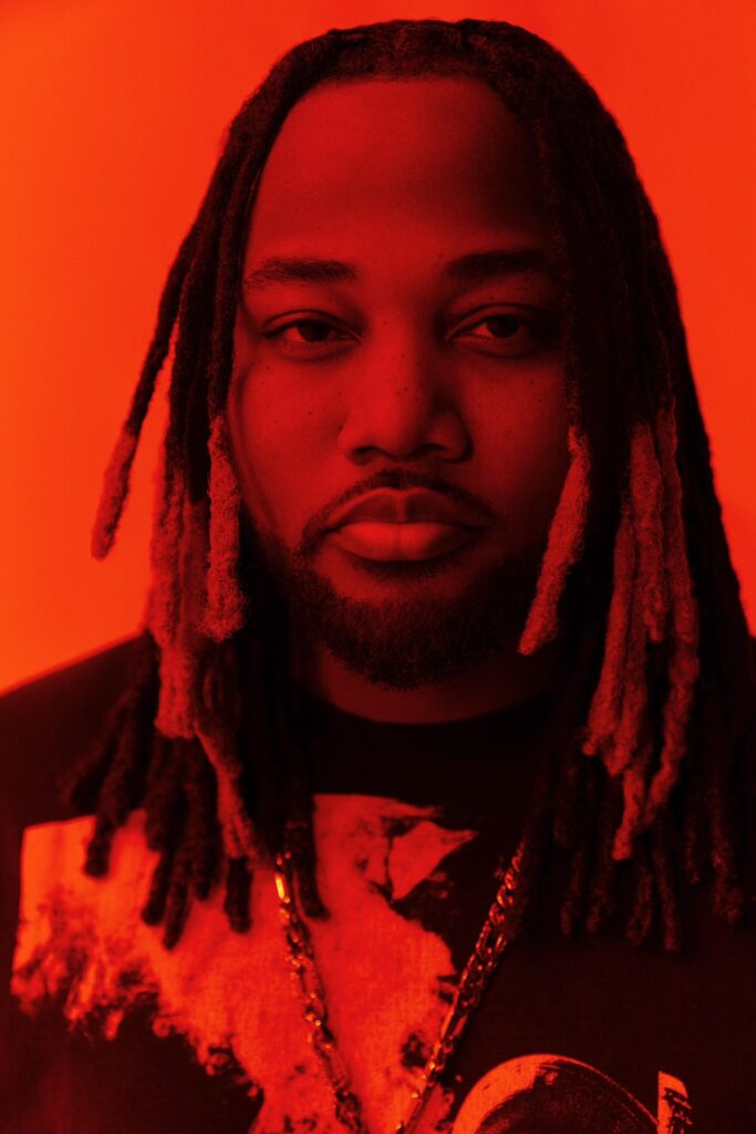 A photo of R&B singer Leon Thomas