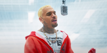 Chris Brown in his "Residuals" video. (YouTube)