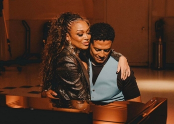 A photo of Chanté Moore and Eric Benét