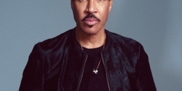 A photo of iconic singer Lionel Richie