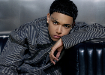 A photo of singer kwn
