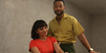 A photo of Norah Jones and John Legend.