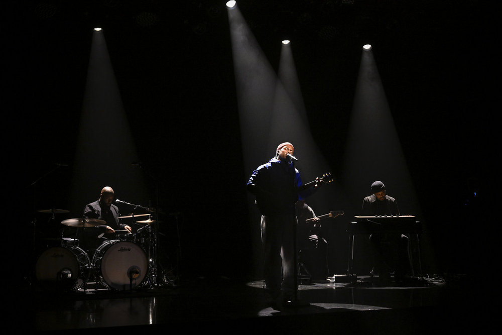 Daniel Caesar performs "Who Knows" on 'The Tonight Show Starring Jimmy Fallon.' 