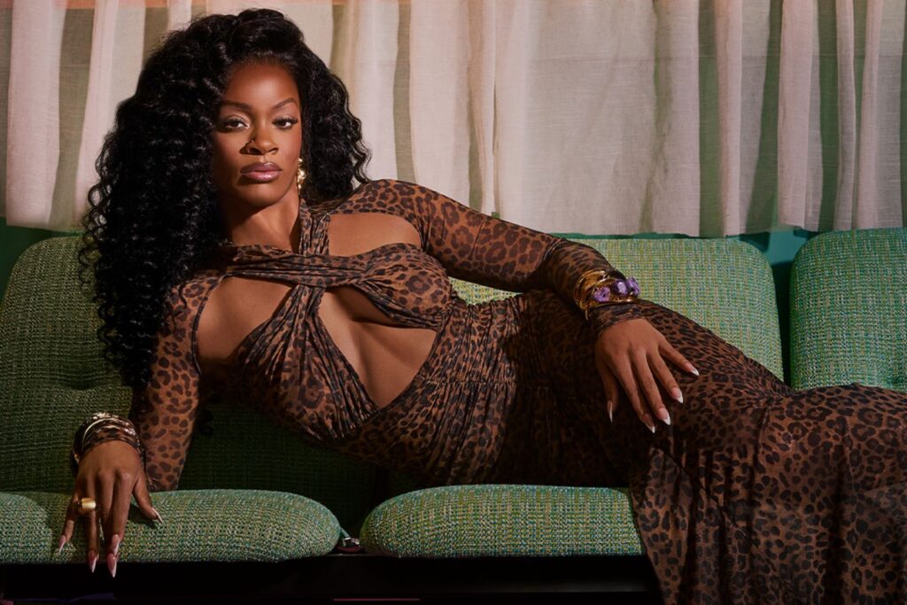 Ari Lennox.