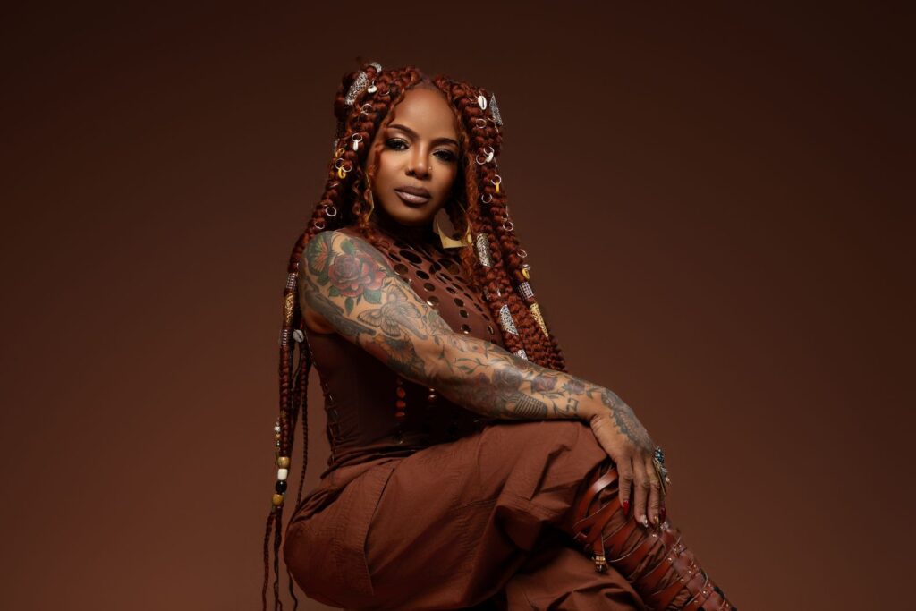 A photo of Leela James