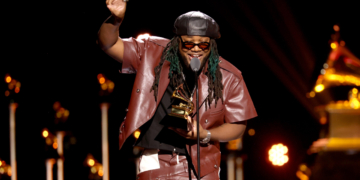 Leon Thomas accepts Best R&B Album for "MUTT" at 68th Grammy Awards. (Photo Credit: Matt Winkelmeyer / Getty for The Recording Academy)