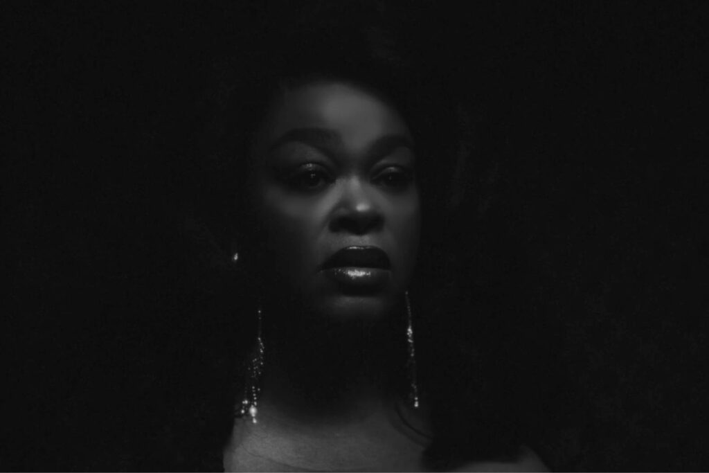 Jill Scott in her "Pressha" music video
