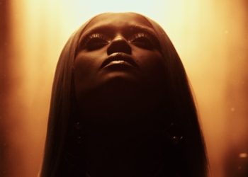 Kelela in Idea 1 video