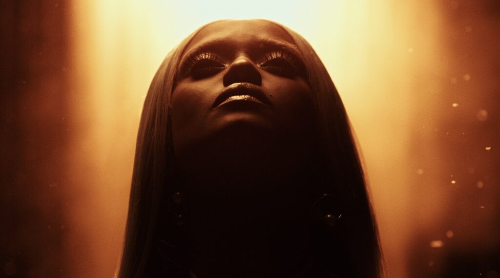 Kelela in Idea 1 video