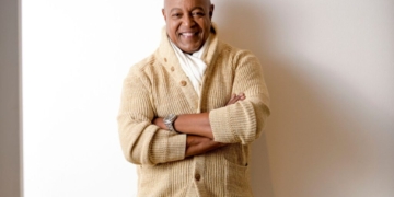 A photo of Peabo Bryson smiling